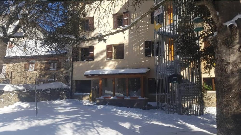 Hostel Xalet-Refugi U.E.C. La Molina  Exterior foto